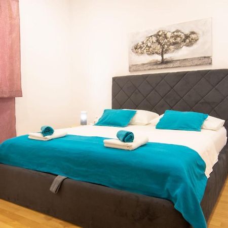 Apartment Cvita Free Beach Parking Makarska Esterno foto
